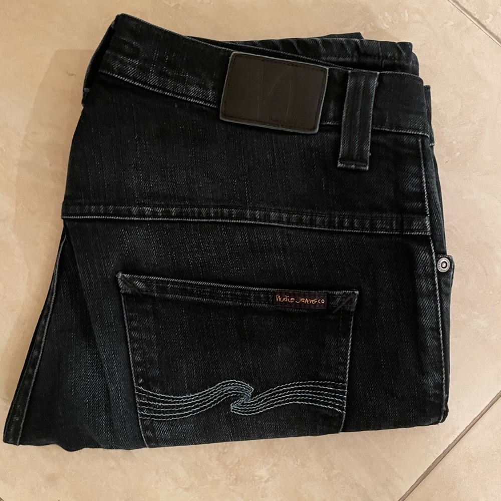 Mens Nudie Jeans Size 32 Waist and 32 Length Model is Thin Finn Mortal Indigo